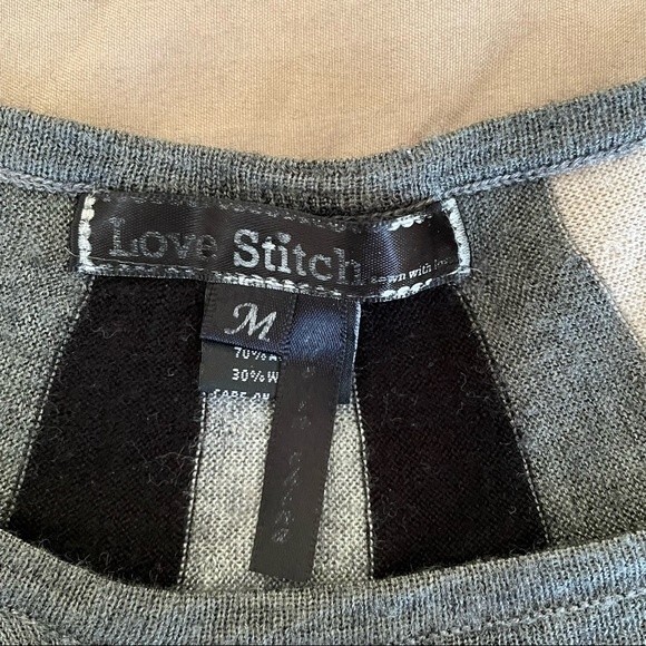 Love Stitch Batwing top - Women's size M - Picture 5 of 10